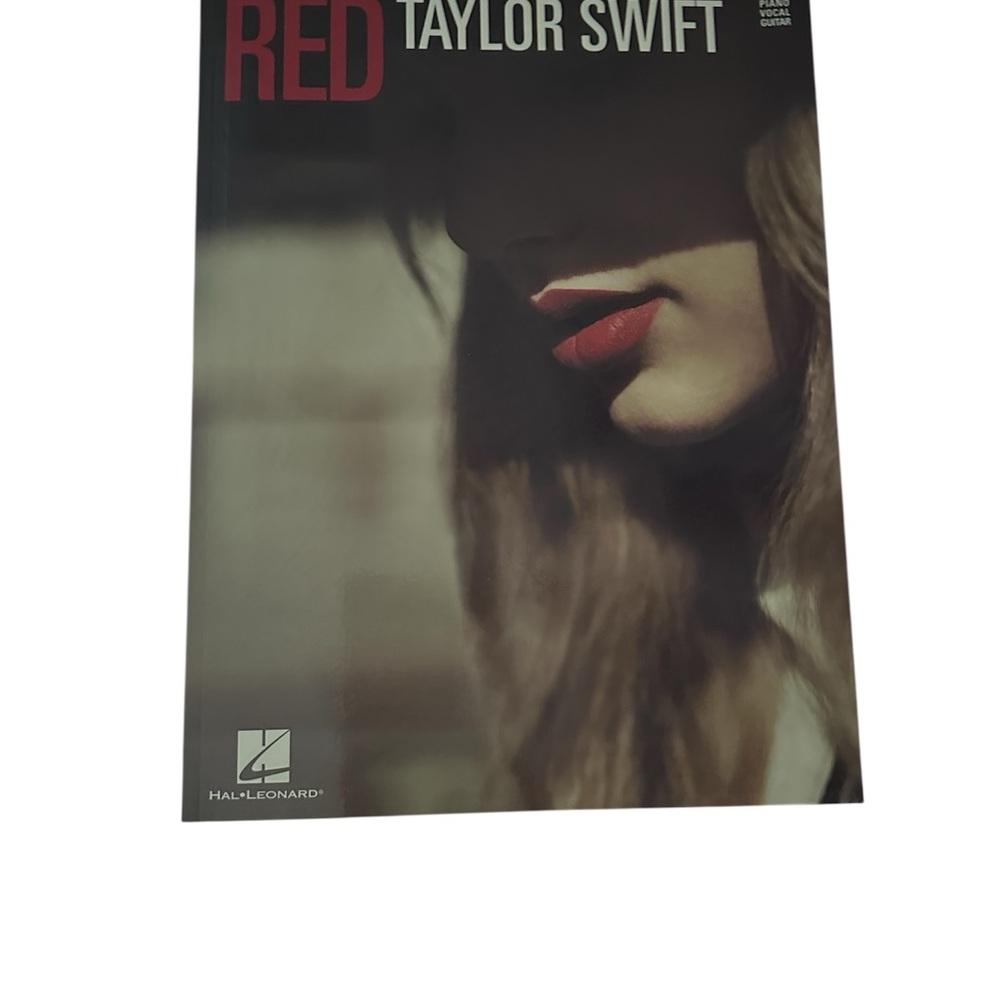 Hal Leonard Red Songbook Piano, Vocal, Guitar